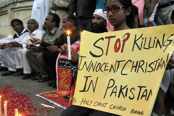 Policia Pakistan Tortura Cristiano