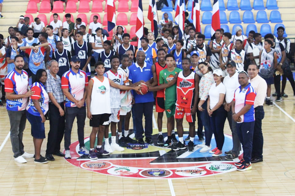 ASOBARO inaugura torneo de baloncesto U-17 con 21 clubes