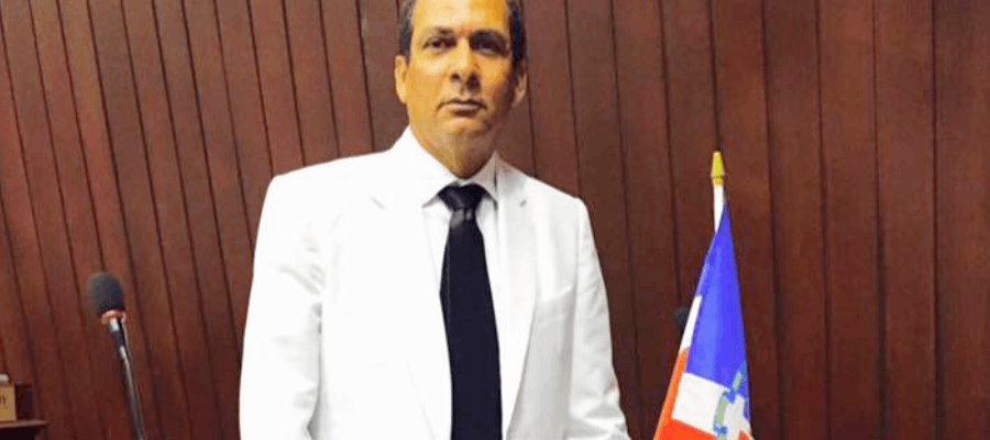 PLD inscribe boleta municipal en La Romana con el Ex Diputado Teodoro Ursino Reyes
