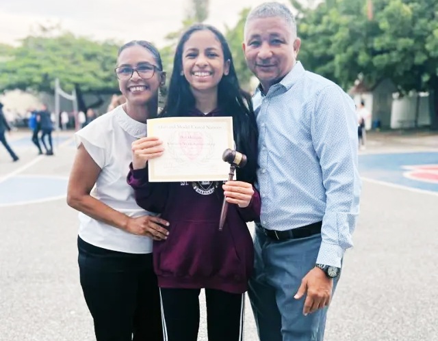 Estudiante Dominicana es Reconocida en el Modelo de Naciones Unidas de Harvard para Secundaria